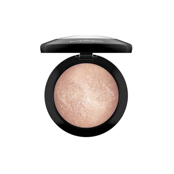 MAC Mineralize Skinfinish Highlight Face Powder on Sale